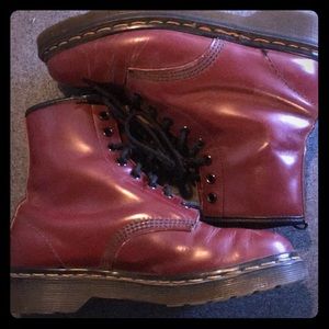 Dr. Martens cherry boots size US 7/ UK5
